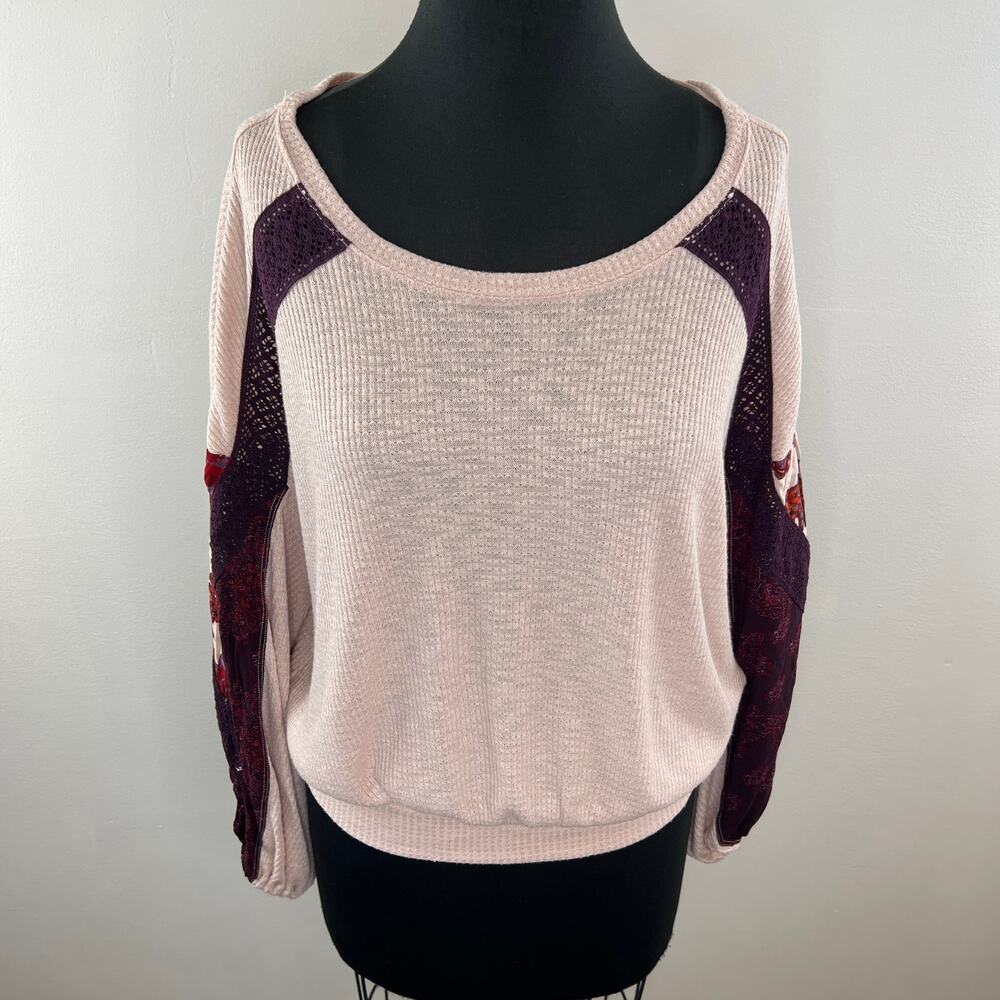 FREE PEOPLE Casual Clash Top Rose Pink Long Puff Sleeves Floral Lace Relaxed S - Picture 4 of 8